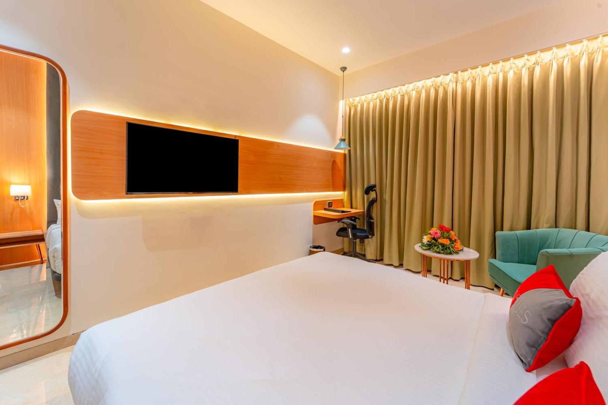 Playsales Scarlet Vijay Nagar Indore Exterior foto