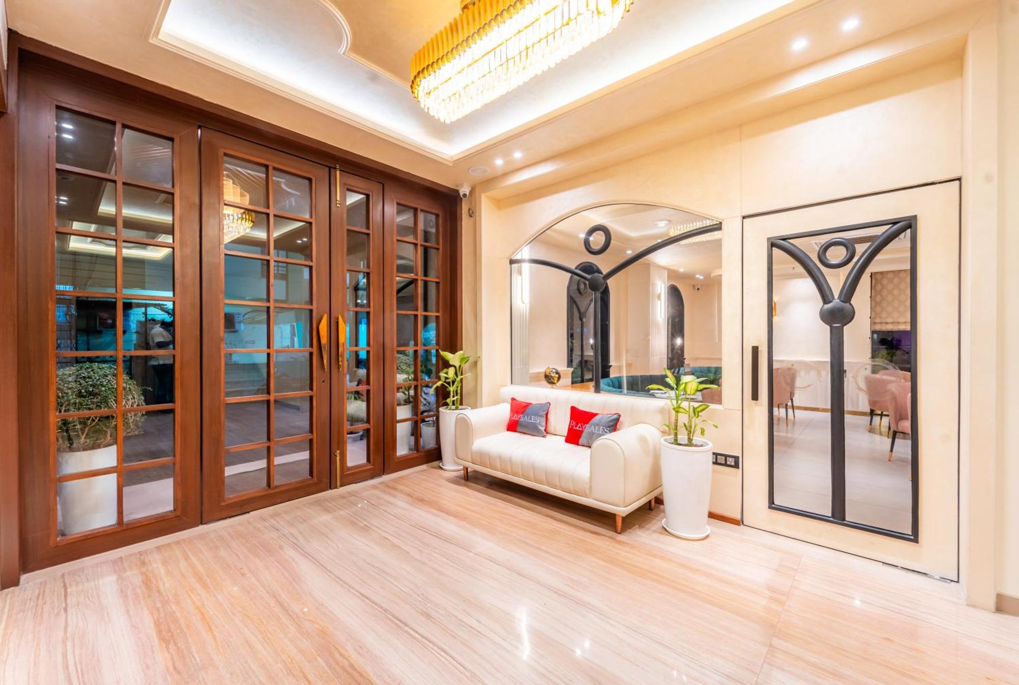 Playsales Scarlet Vijay Nagar Indore Exterior foto
